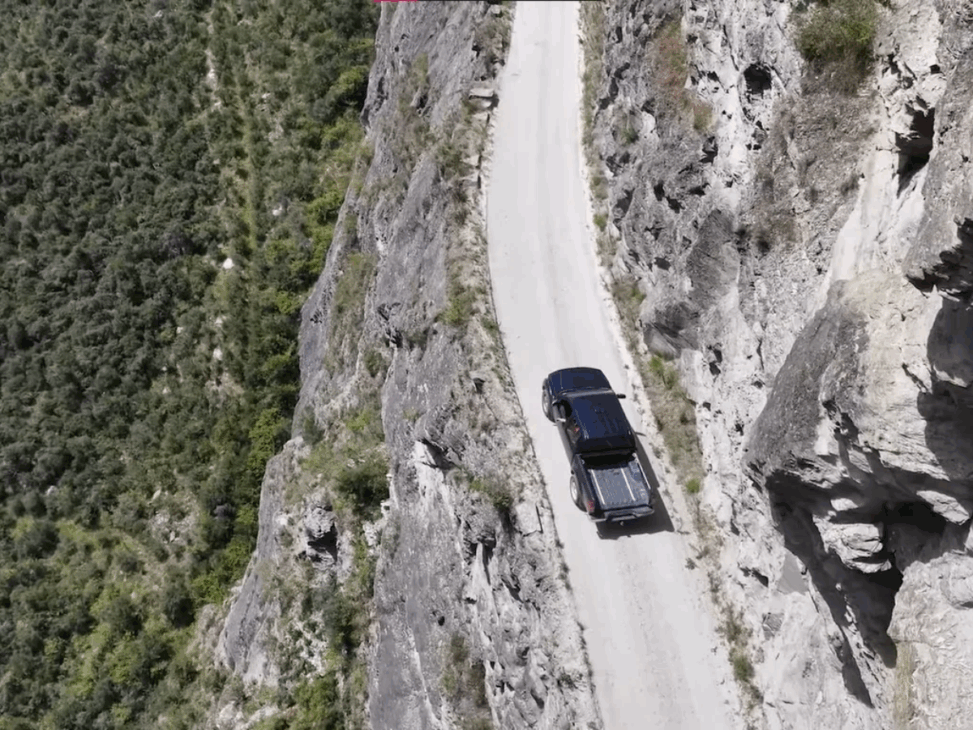A estrada perigosa que as seguradoras não cobrem os carros e você precisa de permissão para dirigir