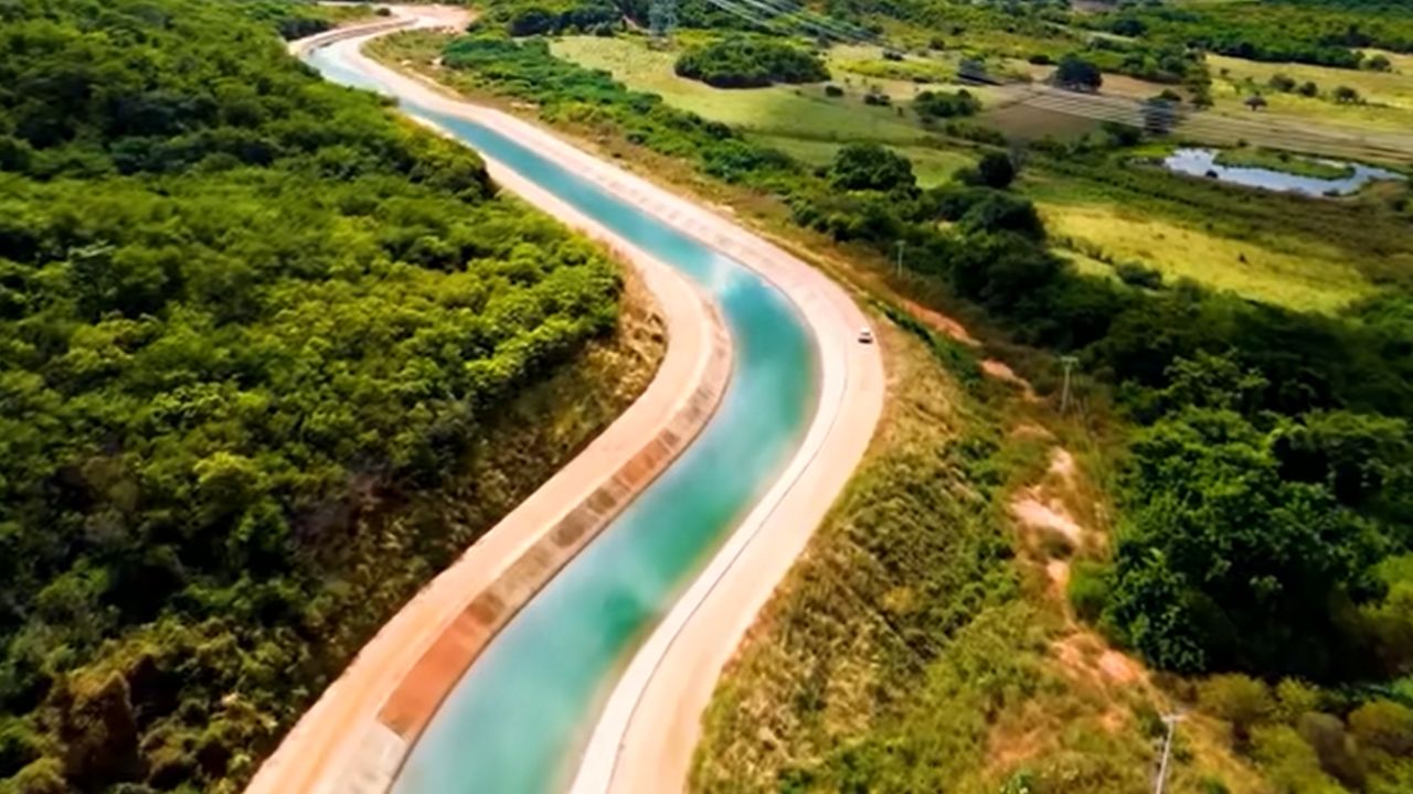 Como o cinturão de água de 1.250 km está vencendo a seca?