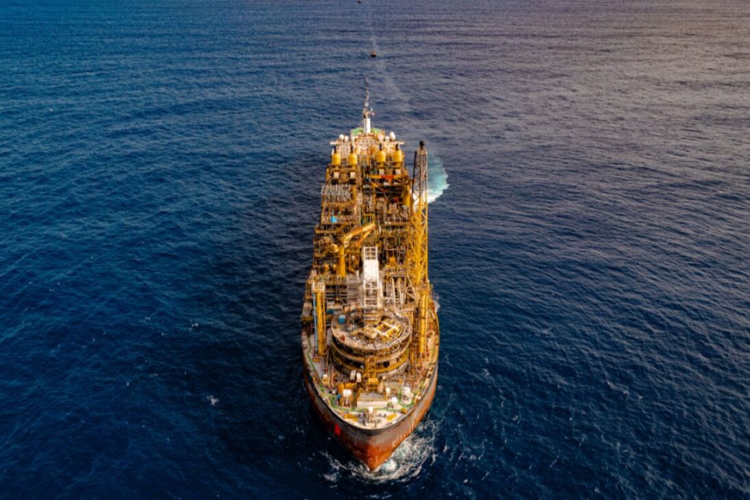 Esse é o campo de petróleo que a Petrobras não quis, com expectativa de 40.000 barris por dia, e que agora a PRIO vai desenvolver 
