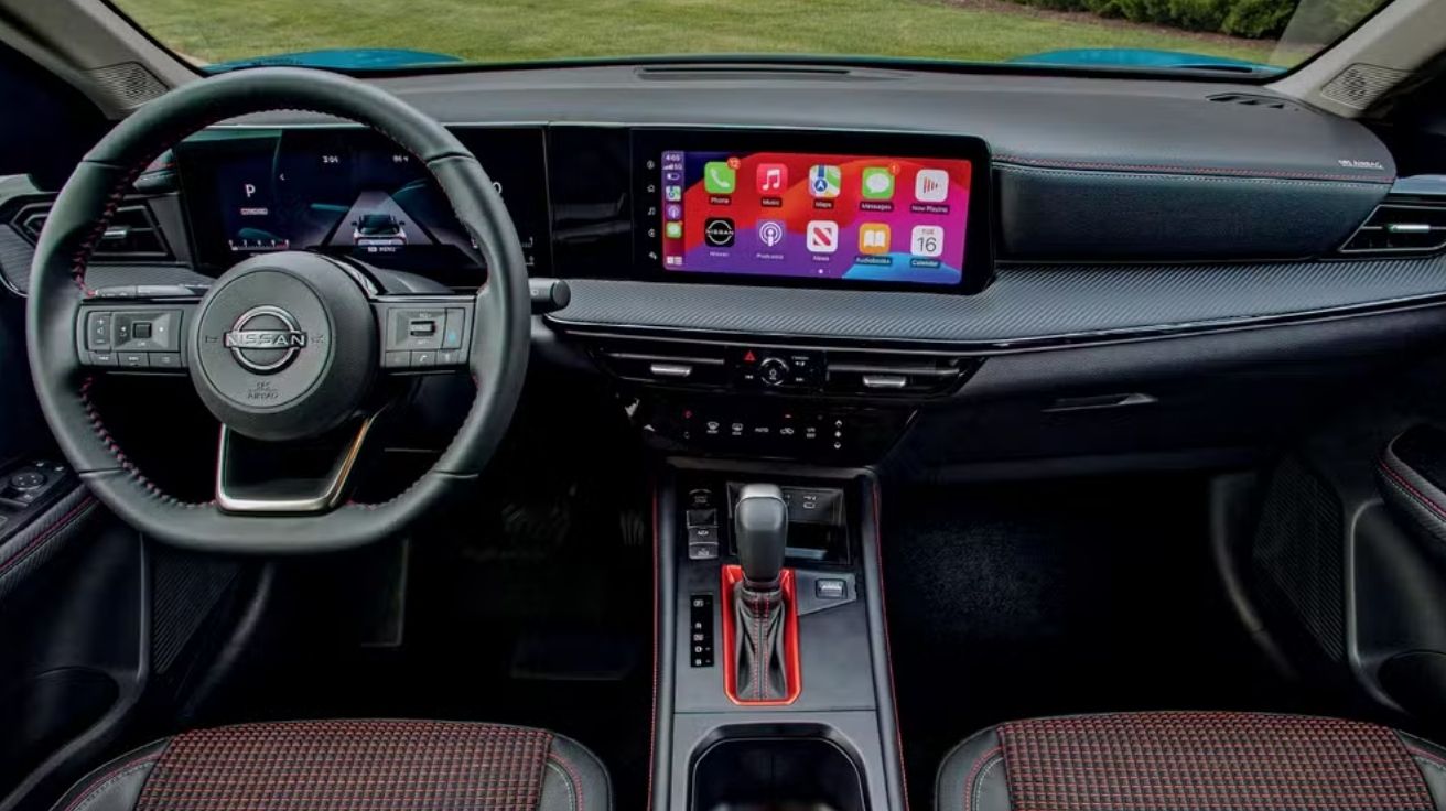 Novo Nissan Kicks 2025 cresce, ganha motor turbo e desafia T-Cross e Compass com visual robusto, mais espaço e alto nível de tecnologia.