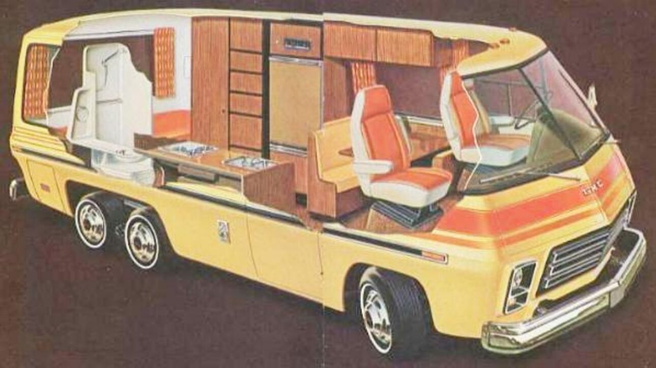 Motorhome da GM dos anos 70 ainda roda com motor V8 original e encanta fãs com conforto, história e visual futurista.