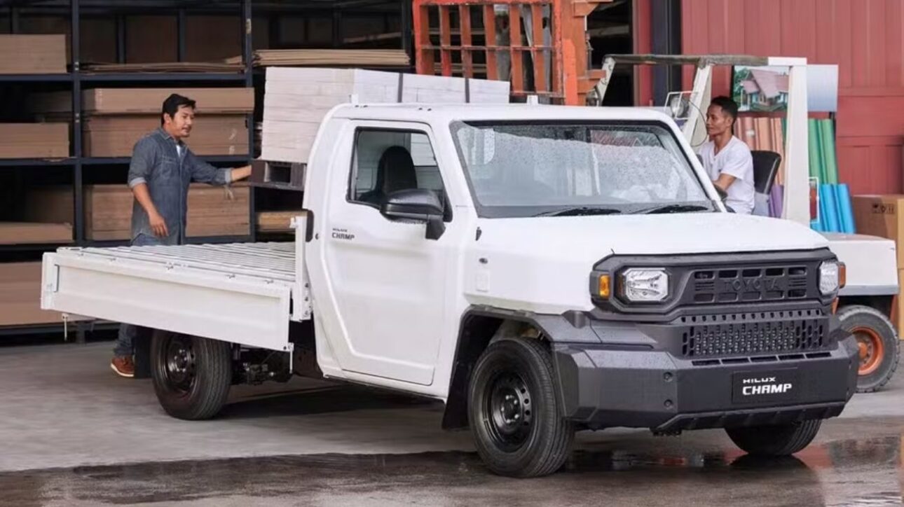 Nova picapinha da Toyota tem cara de Bandeirante, motor 2.7 turbo e pode custar menos da metade de uma Hilux. Será o novo hit rural?