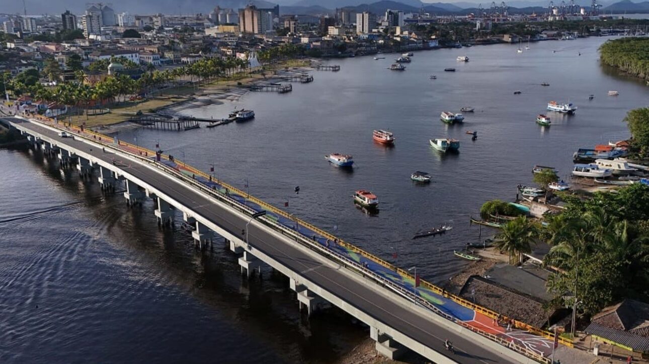 Ponte em Paranaguá vira atração com pintura de 1.500 m², unindo arte urbana, turismo e cultura no litoral do Paraná. Veja os detalhes.