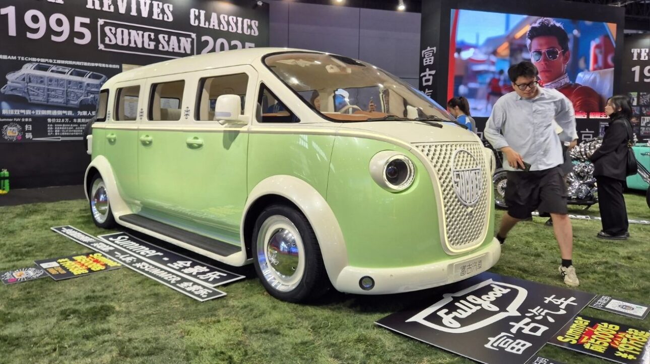 Minivan híbrida Songsan Summer resgata o clássico visual da Kombi com até 1.200 km de autonomia e tecnologia moderna para o futuro da mobilidade.