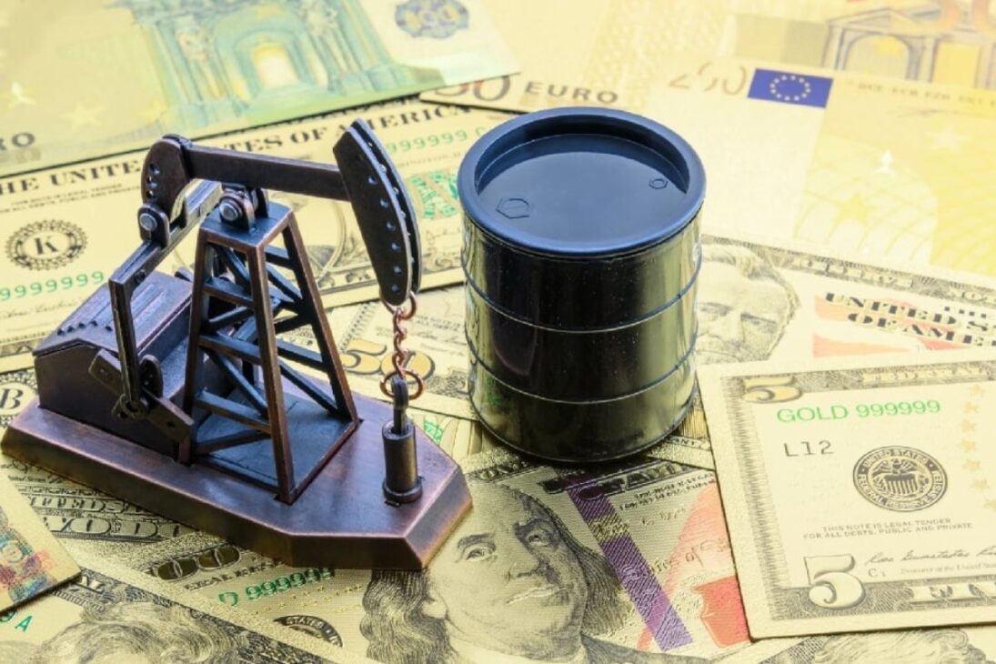 O acordo secreto dos anos 70 entre os EUA e a Arábia Saudita que fez do dólar a moeda oficial do petróleo e garantiu a hegemonia Americana