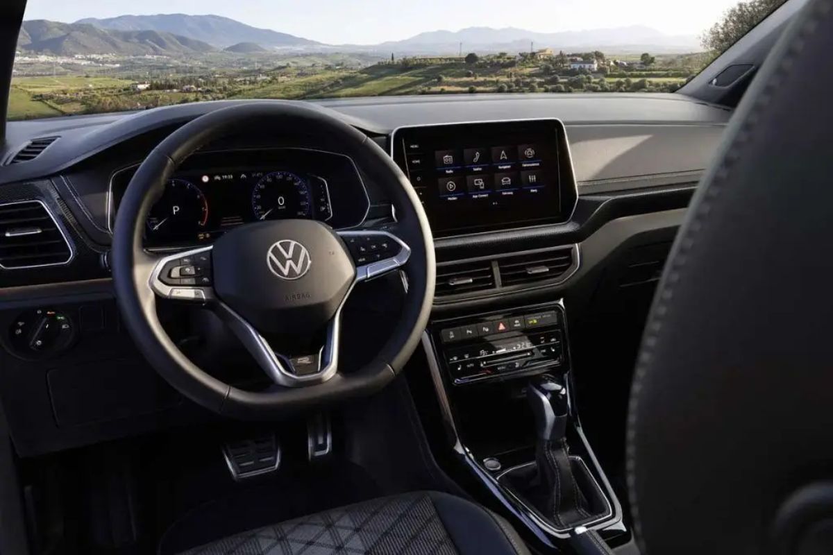 Novo SUV da Volkswagen: Por que o motor "antigo" do T-Cross 2025 é sua arma secreta contra os rivais?