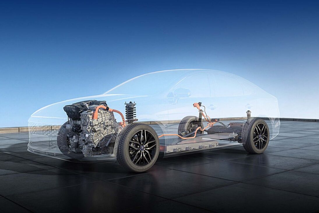 O novo híbrido da BYD que roda mais de 1.000 km e agora tem uma bateria maior para andar 100 km só no modo elétrico