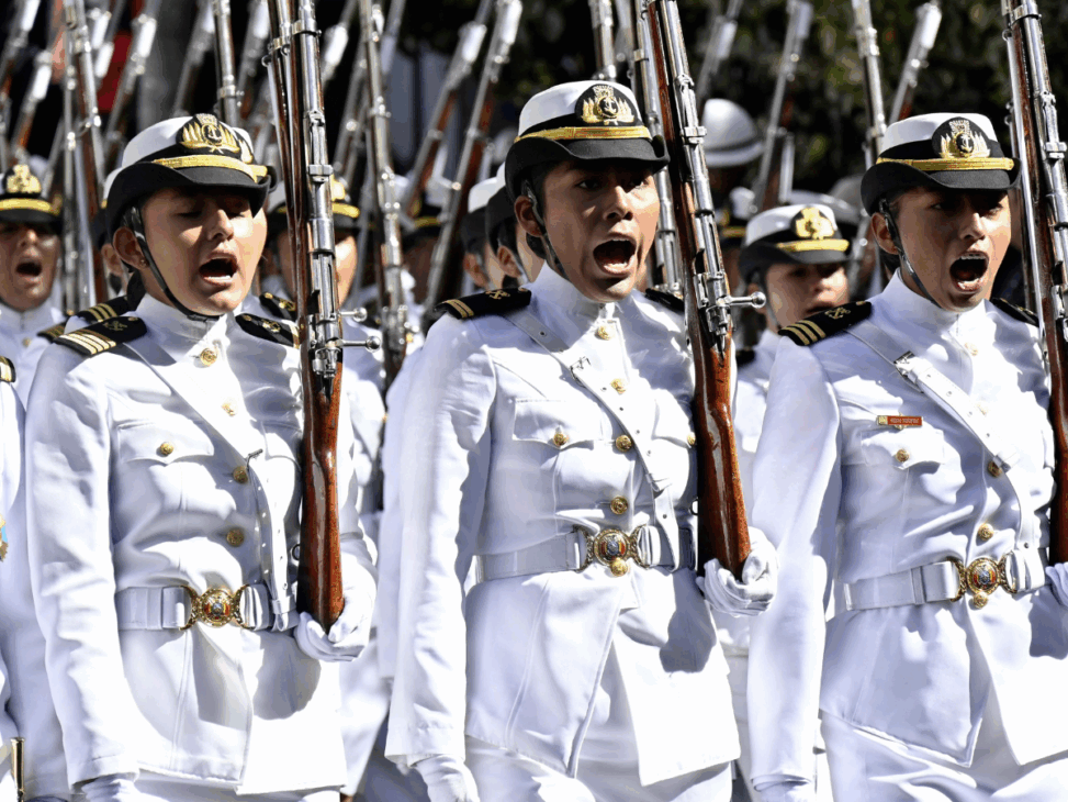 O país sem litoral que possui uma marinha de guerra poderosa