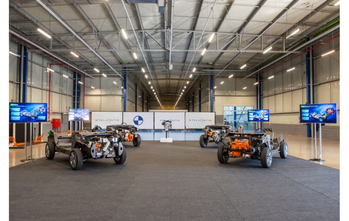 Stellantis e o novo motor a etanol puro brasileiro rumo a 30 kml e força turbo! Veja como essa tecnologia pode desafiar os elétricos no Brasil.