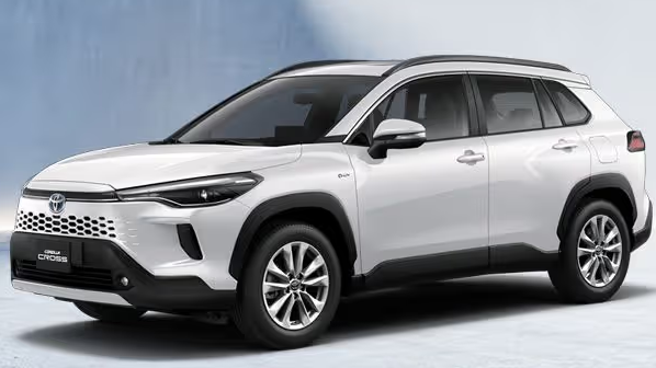  Toyota Corolla Cross. (Imagem: divulgação) - Toyota aposta alto nos híbridos plug-in e desafia gigantes ao rejeitar elétricos puros, mudando os rumos da mobilidade global.