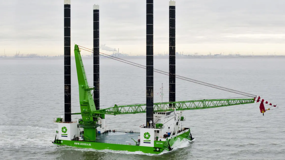 Navio jack-up. Imagem: NauticExpo