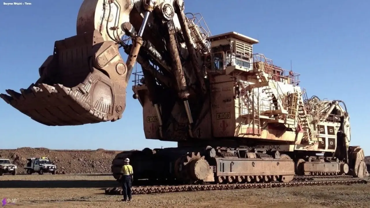 Por R$ 60,9 milhões, essa escavadeira é a mais cara e a mais potente do mundo! Conheça a Bucyrus RH400, com 4,5 mil cavalos de potência e seus poderosos motores que consomem 3.000 litros de diesel por dia