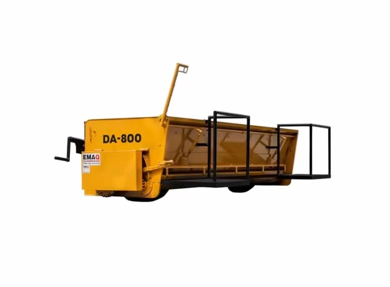 Distribuidor de agregados - Descubra as máquinas de pavimentação que estão revolucionando as obras no Brasil, aumentando eficiência e qualidade na engenharia civil.