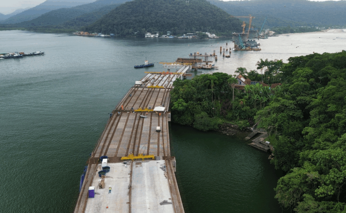 Ponte de Guaratuba avança com 60% concluída, gera 600 empregos e promete revolucionar turismo e mobilidade no litoral do Paraná até 2026.. (Imagem: Consórcio Supervisor Ponte de Guaratuba)