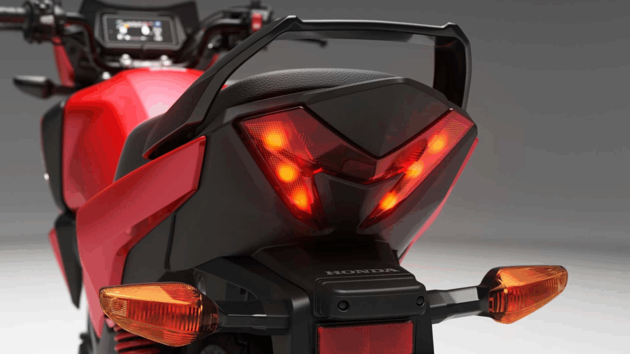 Honda CB125F 2026 chega com mais de 66 km/l, autonomia de 700 km e tecnologia inédita para revolucionar as motos urbanas econômicas. (Imagem: reprodução)