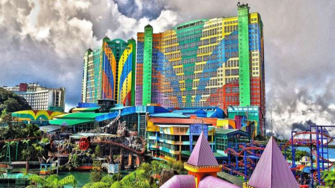 Malásia domina o mundo com turismo elevado: hotel gigante que lidera o Guinness, conecta parques e cassinos em um só lugar