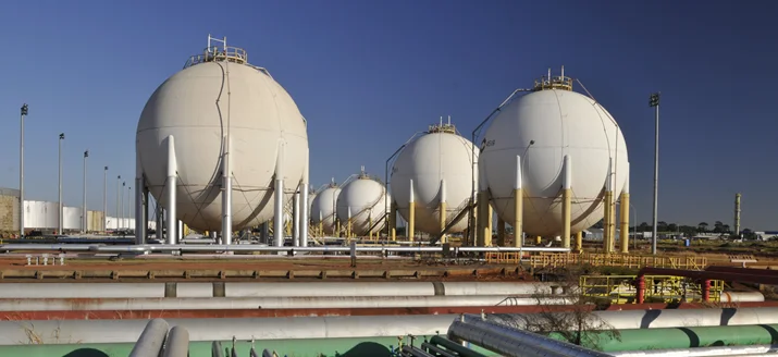 Petrobras inaugura maior unidade para diesel S-10 e querosene sustentável, impulsionando combustíveis limpos e o futuro ambiental do Brasil. (Imagem: divulgação/ Petrobras)