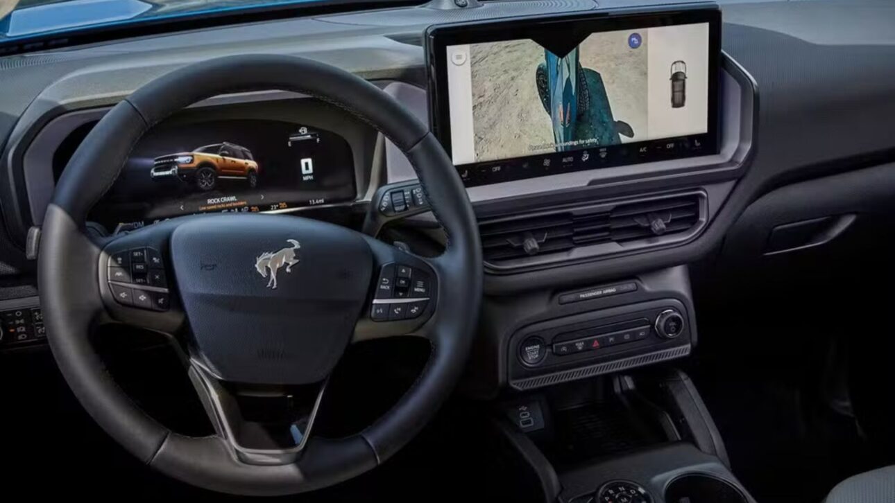 Novo Ford Bronco Sport 2024 chega reestilizado com motor EcoBoost, tração 4x4 e preço mantido. Confira prós e contras do SUV médio.