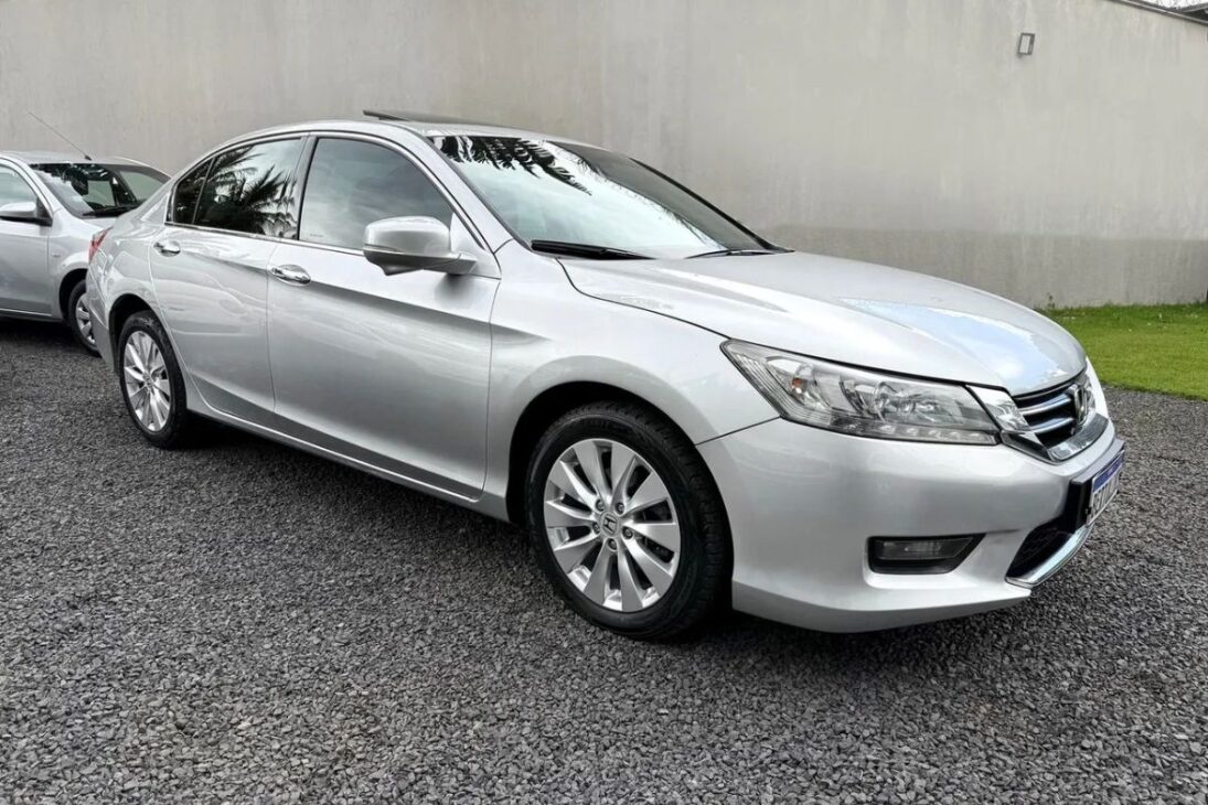 5 carros de luxo usados que custam menos que um SUV zero e ainda impressionam
