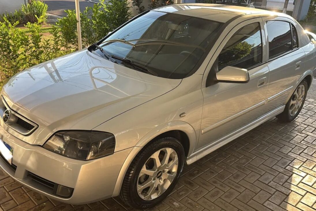 5 melhores carros até 30 mil reais que fazem até 16 km/l e não pesam no bolso