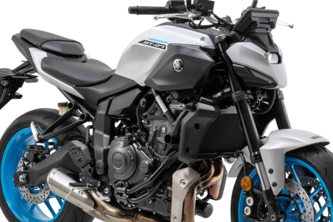 A Yamaha MT-07 2026 tem 73,4 cavalos de potência em seu motor de 689cc e custa R$ 57.990
