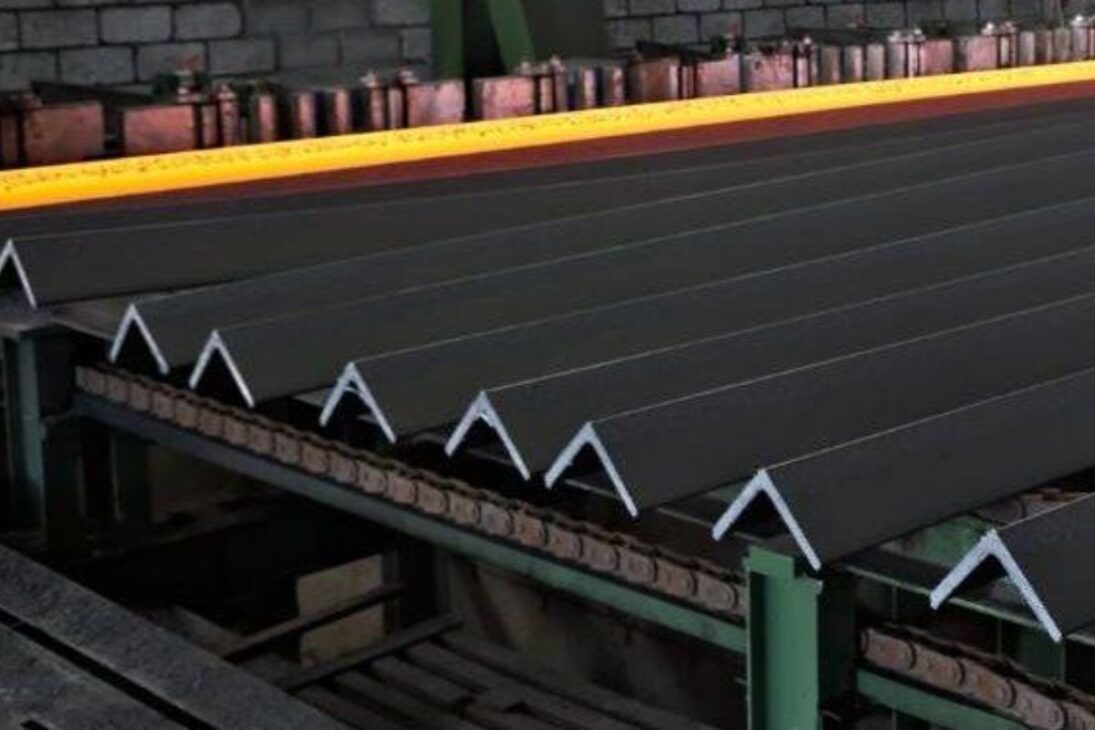 O maior forno de siderurgia do Brasil produz 3,5 milhões de toneladas por ano e operou por 28 anos sem parar