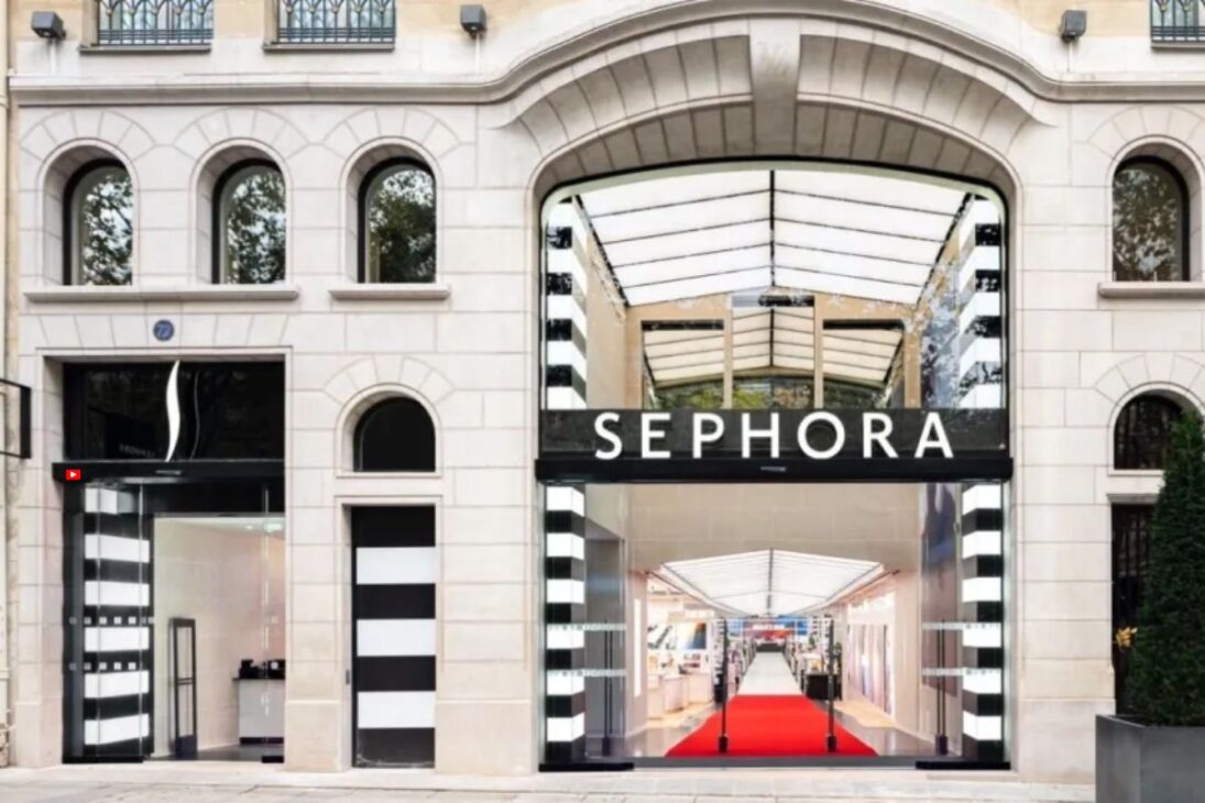 A maior perfumaria do mundo tem mais de 3.000 lojas em 35 países, fatura €17,9 bilhões por ano e vende marcas como Dior e Chanel