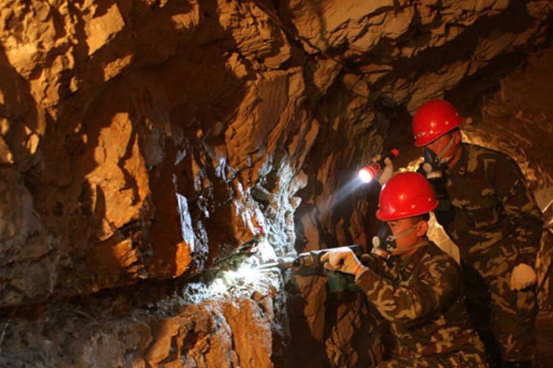 A mina de ouro 'supergigante' da China tem 1.000 toneladas, vale US$ 83 bilhões, foi encontrada a 3.000 metros de profundidade e promete redefinir a economia global