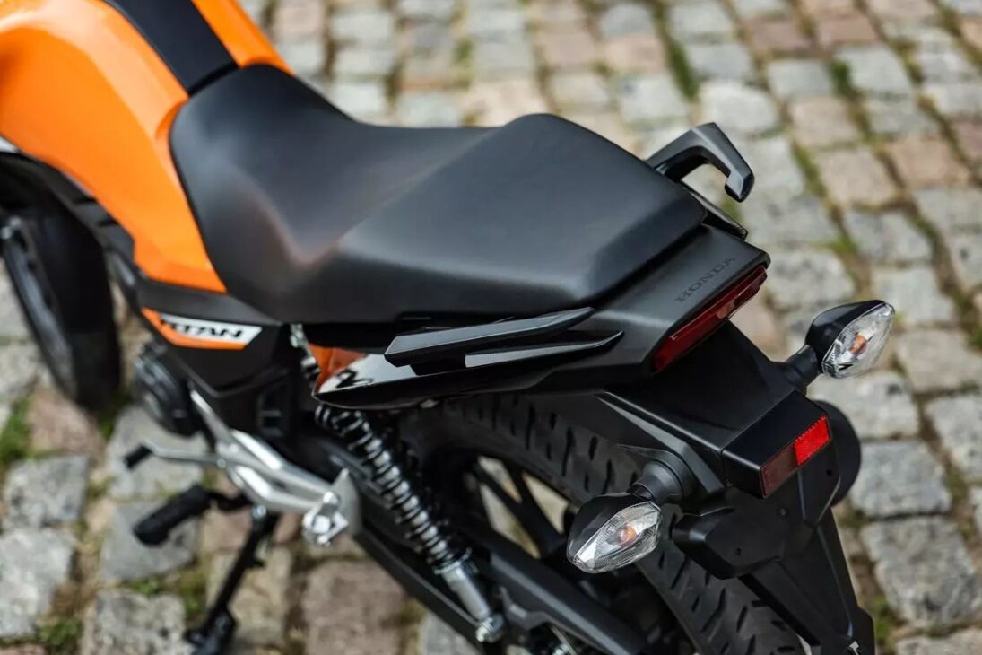 A nova Honda CG 160 2025 faz até 41 km/l, com motor de 162cc e 14,7 cavalos, e atinge a velocidade máxima de 130 km/h