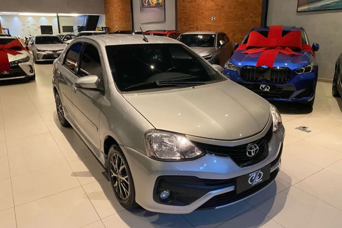 Carros para o dia a dia com porta-malas grande, economia e mecânica confiável por até R$ 58 mil