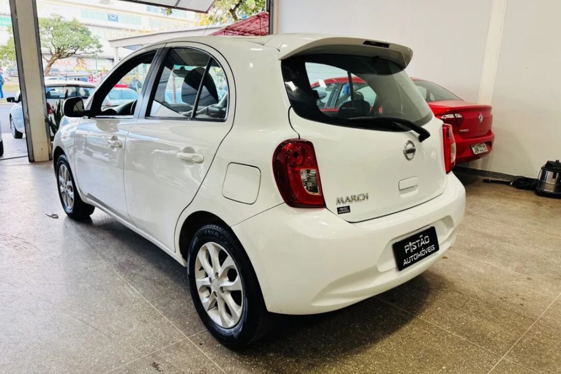 Carros para quem quer economizar: manutenção barata e consumo de até 15 km/l