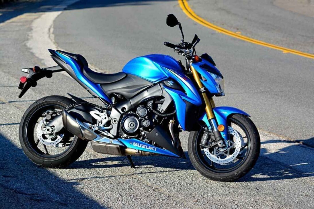 Com motor de 999cc e 145 cavalos, a Suzuki GSX-S 1000 A atinge 260 km/h e faz até 18 km por litro