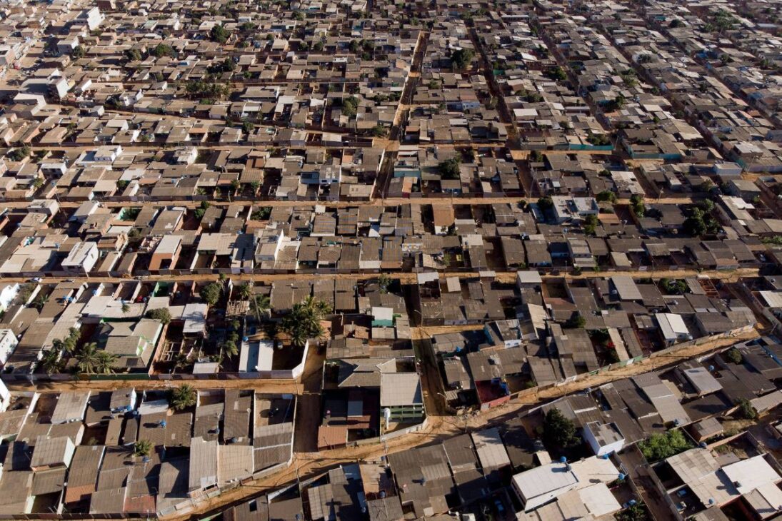 A maior favela brasileira não fica no Rio, tem 32 mil casas, abriga 87 mil pessoas
