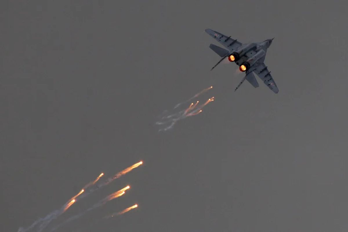 Força aérea da Ucrânia sofre perdas pesadas: F-16, Mirage e caças soviéticos derrubados