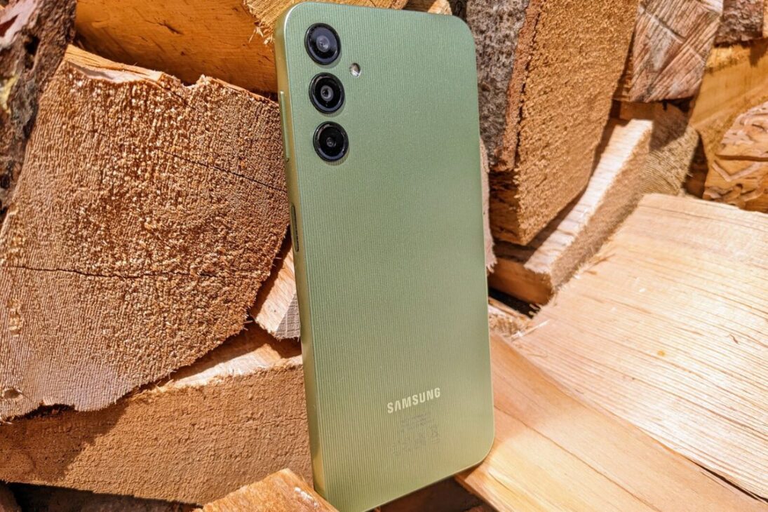 Galaxy A14 recebe One UI 7 com visual renovado e funções premium antes do fim do suporte
