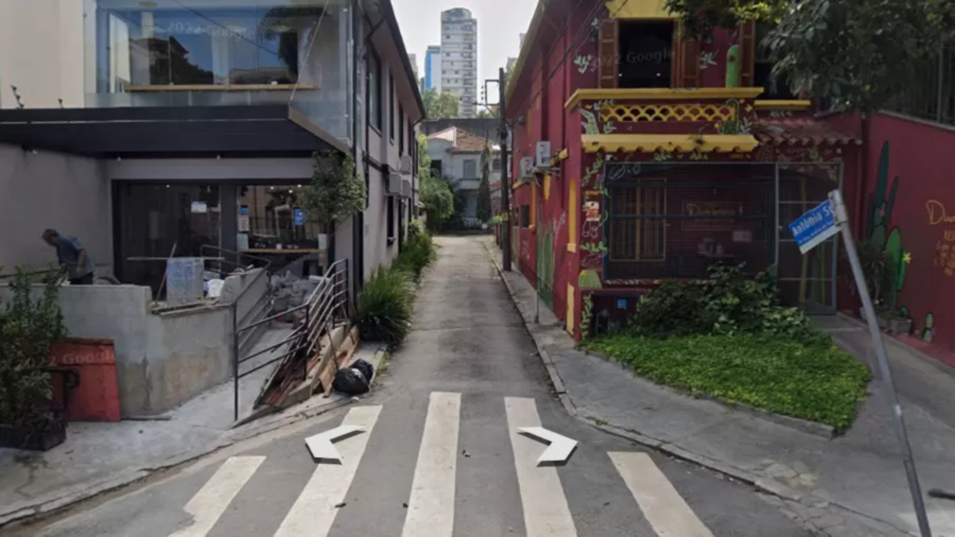 Venda de rua Condomínio de luxo Função social da propriedade Legalidade da venda de ruas