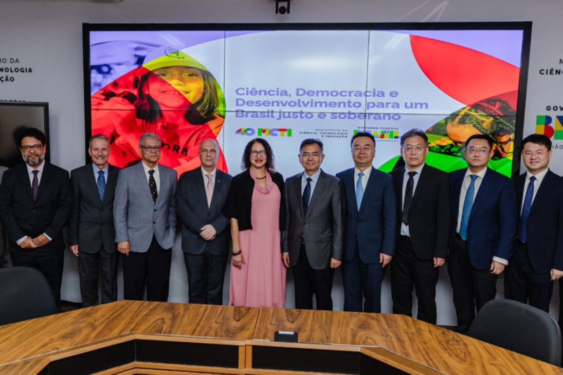 Histórico: Brasil e China anunciam CBERS-5, o primeiro satélite geoestacionário brasileiro