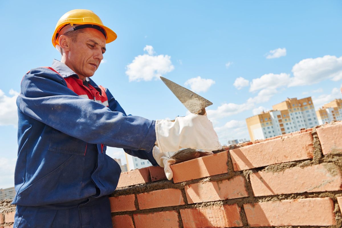 Estudo estima que IA pode afetar até 92 milhões de empregos — veja quais profissões devem se manter estáveis