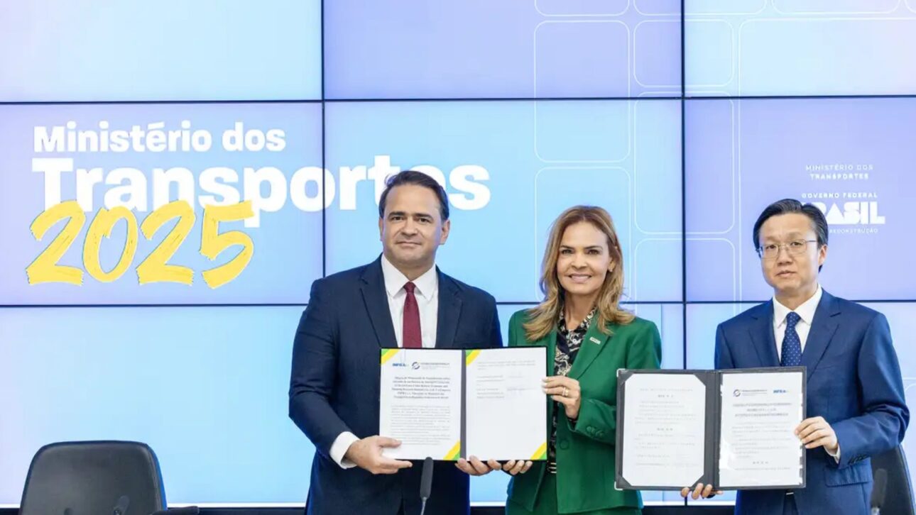 Brasil e a China assinaram um acordo para iniciar estudos conjuntos sobre o corredor ferroviário que ligará os oceanos Atlântico e Pacífico. (Imagem: Michel Corvelo/MT)