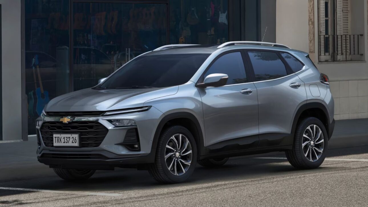 Chevrolet Tracker 2026 chega ao Brasil com novo design, cinco versões, motores turbo flex e tecnologias inéditas. Confira todas as novidades.