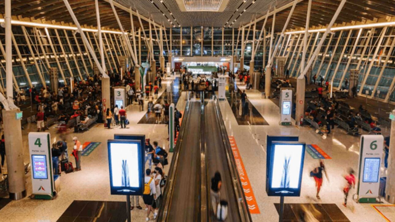 Descubra por que apenas o Aeroporto Internacional de Brasília entrou entre os 10 melhores do mundo em 2025. Veja o ranking completo agora.
