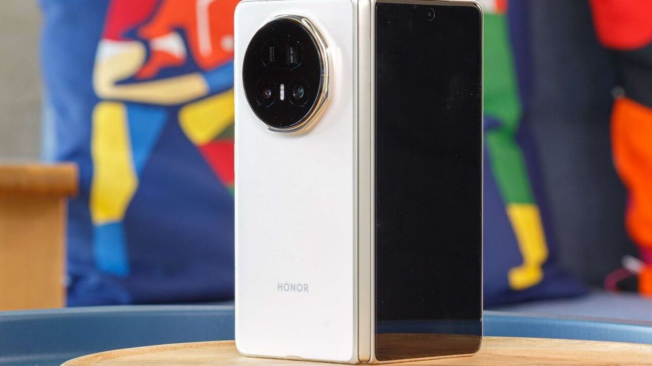 Conheça o Honor Magic V5, o celular dobrável mais fino do mundo, com bateria turbo, câmeras avançadas e tecnologia de ponta. Confira.