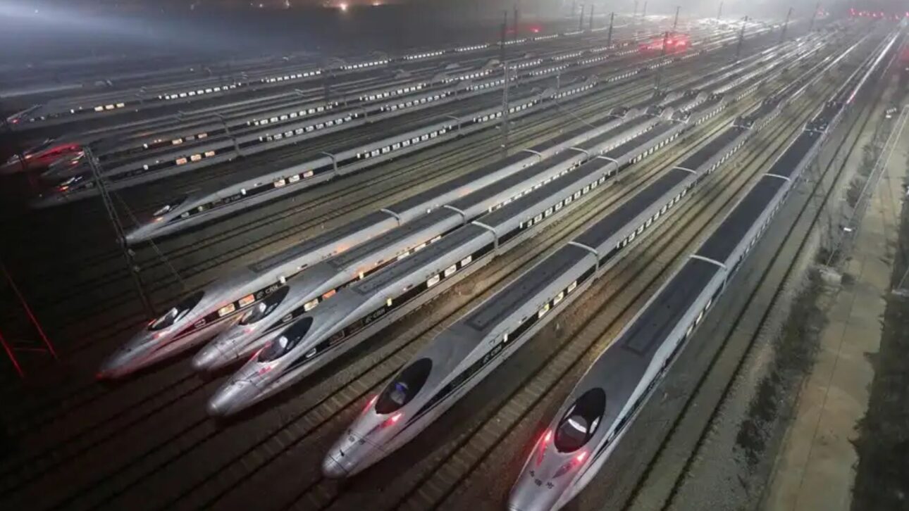 Conjunto de trem-bala em ação na China