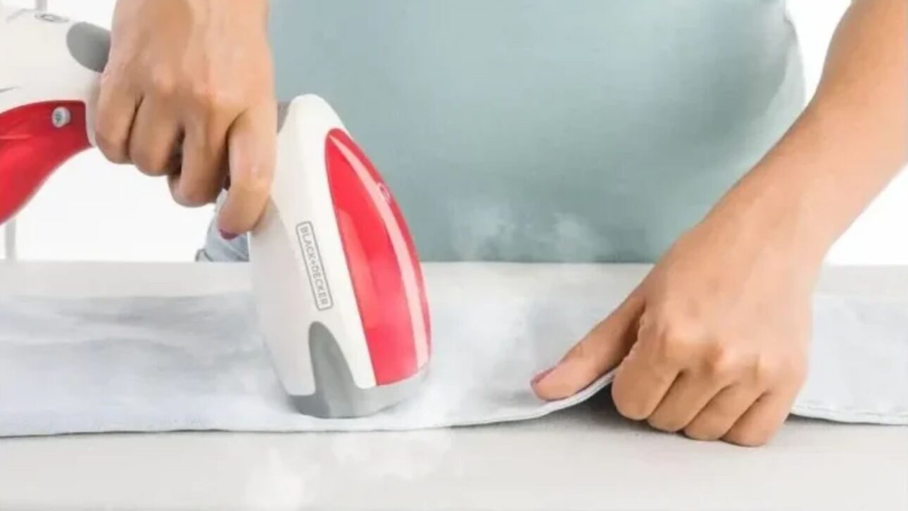 Descubra como o vaporizador portátil de roupas pode substituir o ferro, economizar energia e facilitar sua rotina doméstica em poucos minutos.