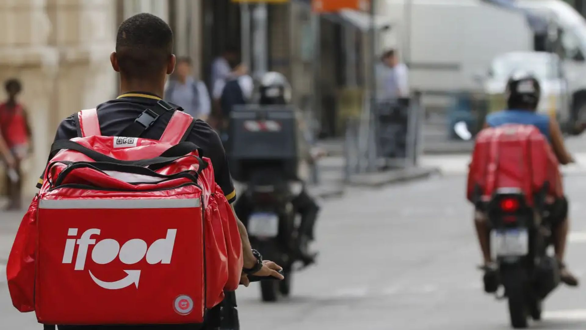 Ny lov i Rio de Janeiro forbyr salg av poser brukt av sjåfører. Tiltaket har som mål å øke sikkerheten og identifisere registrerte fagfolk.