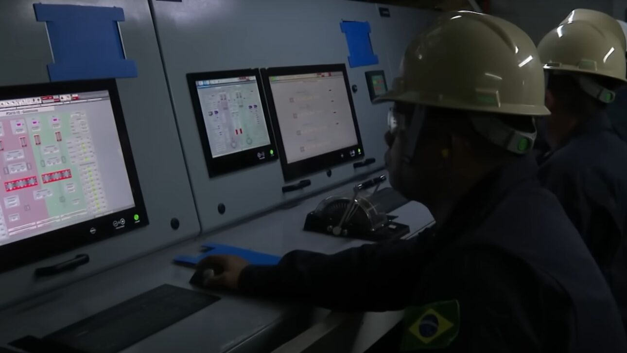 Conheça a Fragata Tamandaré, navio de defesa mais moderno do Brasil, equipada com tecnologia furtiva e soluções digitais de última geração.