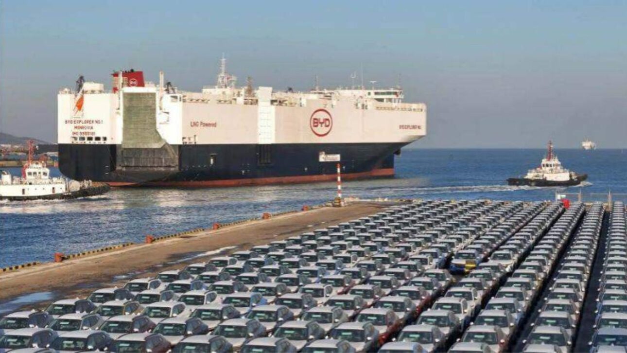 Montadoras chinesas ampliam investimentos e importações no Brasil, elevando a concorrência e preocupando a indústria automotiva nacional. Saiba mais.