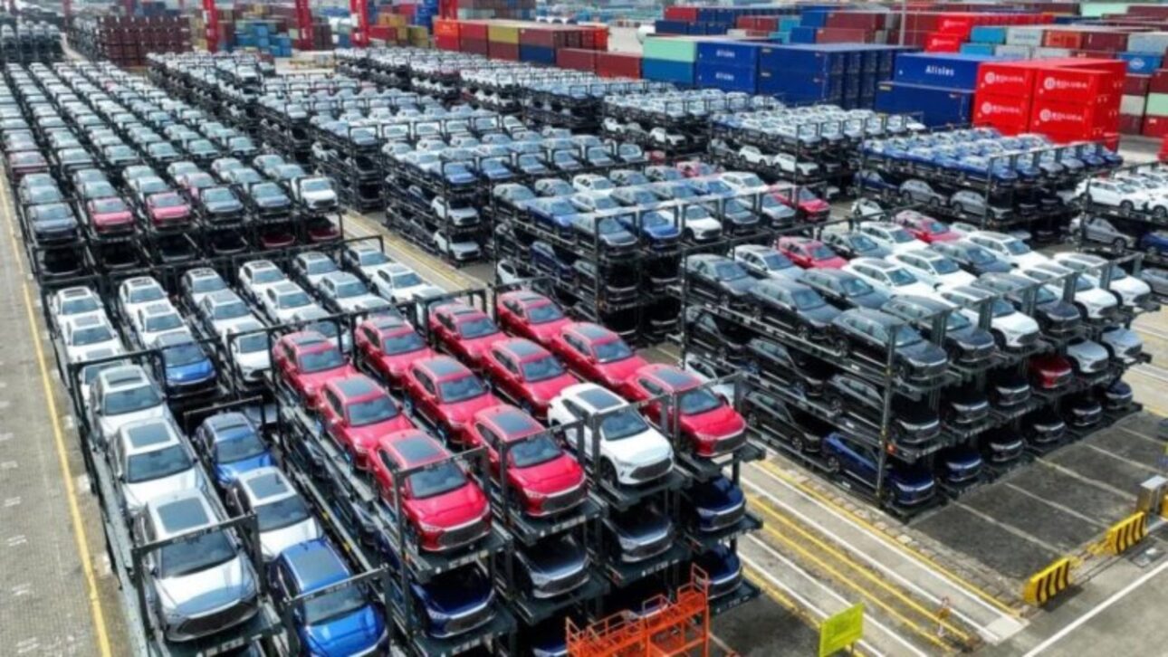 Montadoras chinesas ampliam investimentos e importações no Brasil, elevando a concorrência e preocupando a indústria automotiva nacional. Saiba mais.