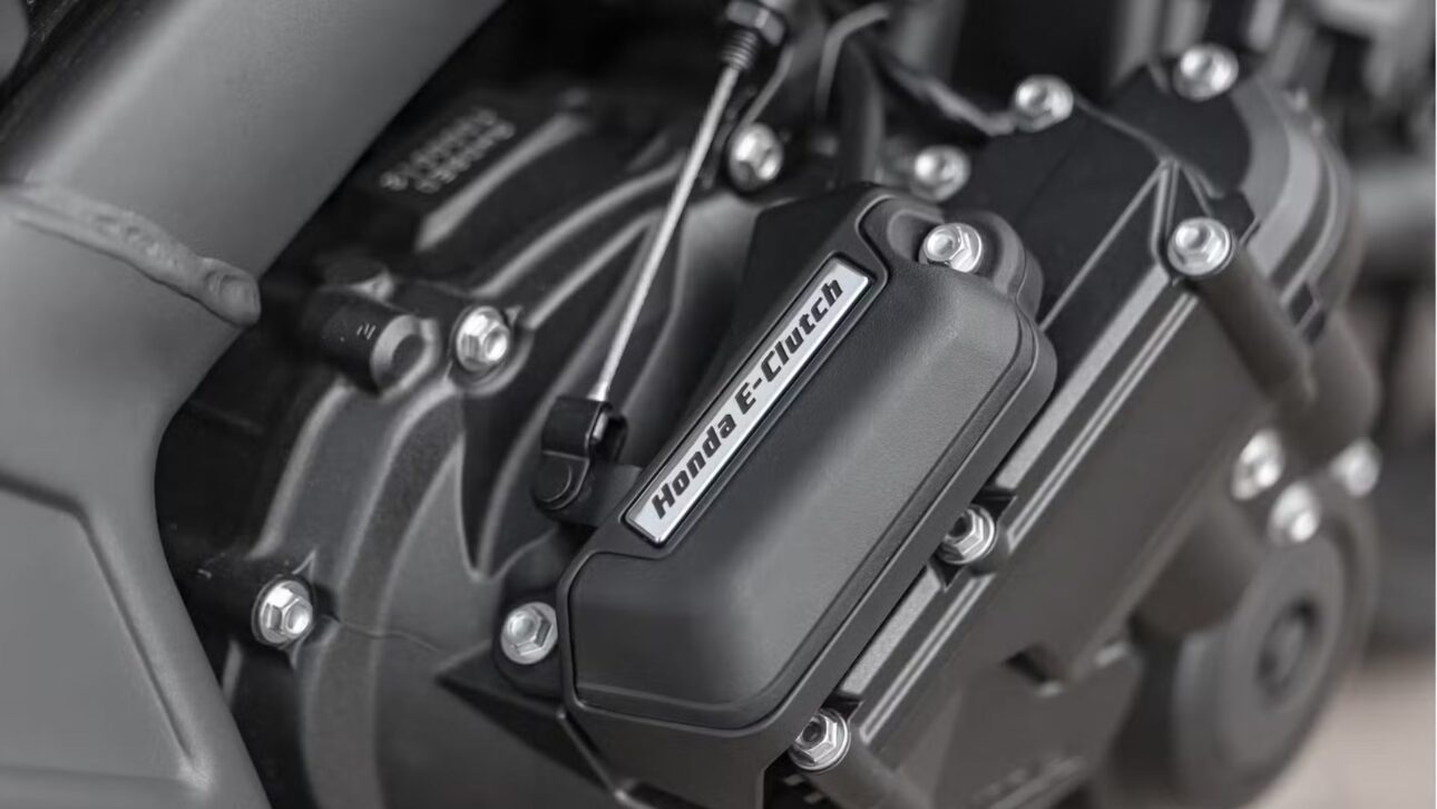 Honda CB 650R 2025 traz motor quatro cilindros de 86,7 cv, entrega mais torque em médias rotações e cumpre normas ambientais Promot5. (Imagem: divulgação)