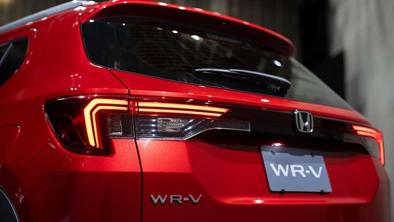 Destaque para a dianteira do Honda WR-V 2026, que reforça o estilo aventureiro do SUV compacto da Honda. (Imagem: divulgação)
